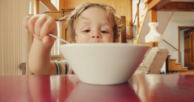 Jak powinny się odżywiać dzieci w szkołach?